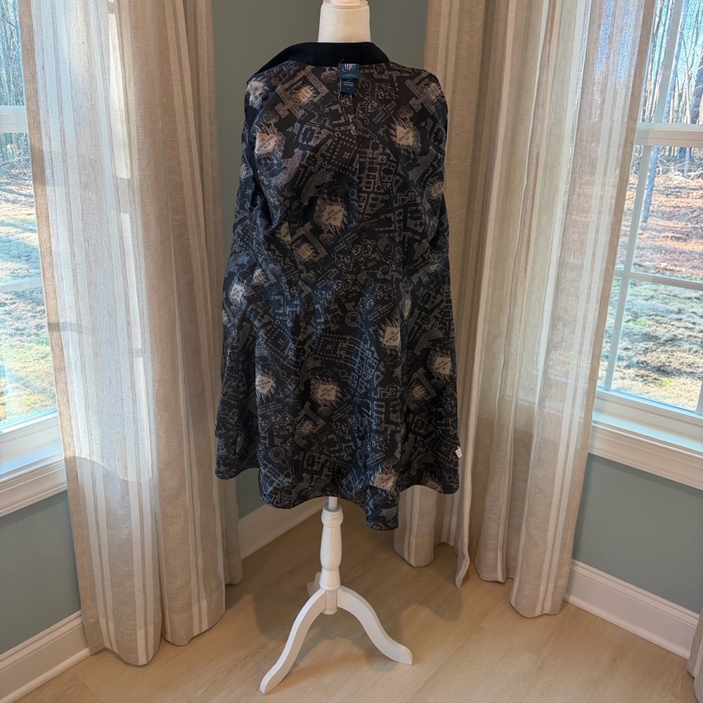 Torrid Harry Potter Black & Gold Embroidered Capelet Coat, Size 1 (XL) - Picture 16 of 16